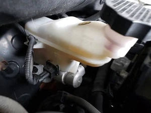 Brake Master Cylinder Fits 12-17 VELOSTER 724283 - Picture 1 of 11