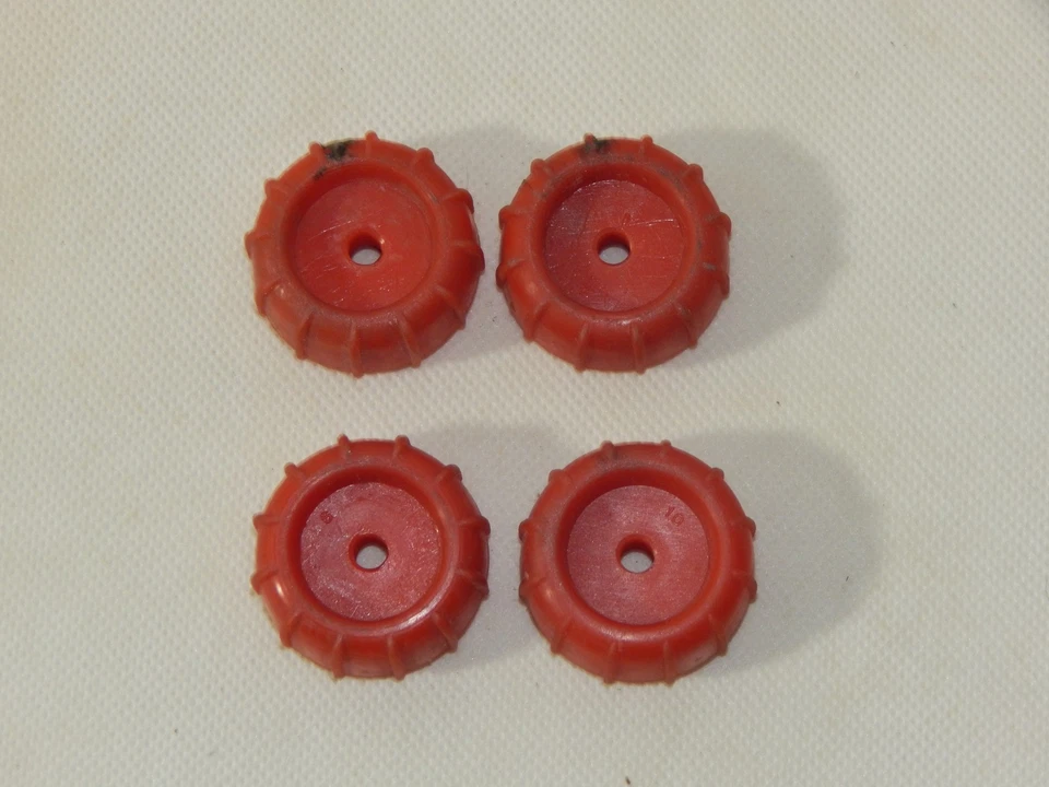 Lote de 4 clavijas Perego John Deere Gator / perilla de asiento cargador eléctrico Foto 1 de 1