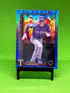2025 Topps Serie 2 - Dustin Harris #374 Blue Rainbow Foilboard 056/150 (RC) - Foto 1 di 2