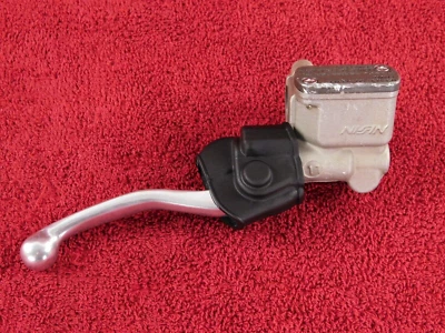 Cilindro maestro de freno delantero con palanca 96-07 CR125 CR250 CR500 02-06 CRF250 CRF450 Foto 1 de 4