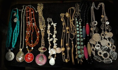 Lot Of (10) Vintage Gold Silver Tone Shell Beads Ladies Resale Necklace Lot - Image 1 of 4