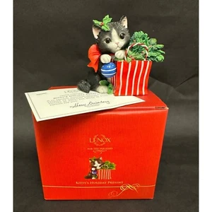 Figura Lenox Kitty's Holiday Present 2010 edición limitada porcelana pintada a mano - Imagen 1 de 10