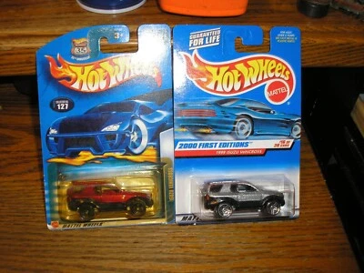 Nice Lot of 2 Different Hot Wheels 1999 ISUZU Vehicross SUV's Free SH - Image 1 of 4