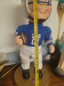 Detroit Löwen Vintage 11 Zoll hängender Fußballspieler 01 Puppe mechanisch - Bild 1 von 3