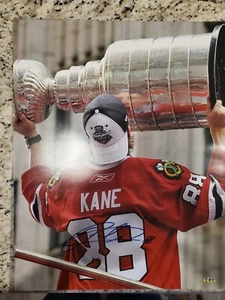 Patrick Kane Signed 16x20 Photo - Picture 1 of 4