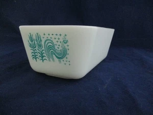 Vintage Pyrex 0502 1 1/2 Pt Amish Butterprint Refrigerator Dish Turquoise NO LID - Picture 1 of 6