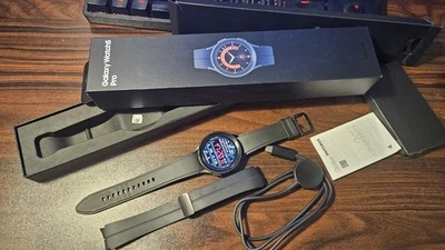 Samsung Galaxy Watch 5 Pro 45mm LTE, 2 Armbänder, Ladegerät, mit Gebrauchsspuren - Bild 1 von 4