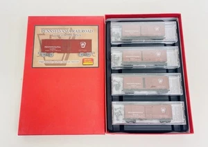 Micro Trains N Pennsylvania 40' Single Door Box Car Runner Pack #1 993 00 001 - Picture 1 of 6