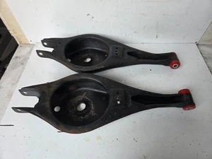 Genuine BMW E36 Rear axle top spring perches arms pair with poly bushes 673 - Picture 1 of 10