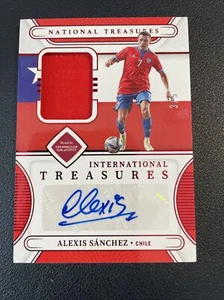 2022 National Treasures World Cup Alexis Sanchez Patch Auto 3/5 Chile - Bild 1 von 3