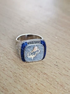 Vintage 1988 MLB World Series Championship Ring Size 10 - Picture 1 of 7