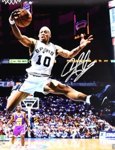 Dennis Rodman Autographed Spurs 16x20 Close Up Rebound Photo - Beckett W Holo - Picture 1 of 12