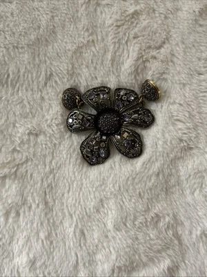 Potenciador magnético de cristal flor pavé Heidi Daus convertible Q2 Foto 1 de 4