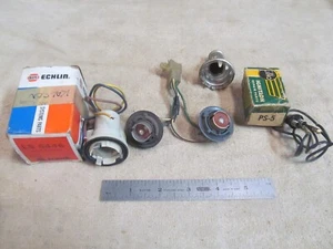 NEW AUTO/TRUCK LIGHT BULB SOCKET FOR GM VEHICLES 1969-1993, PLUS OTHER SOCKETS. - Picture 1 of 9