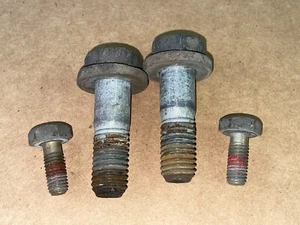 Corvette Front Caliper & Bracket mounting bolts 85 86 87 88 89 90 91 92 93 94 96 - Bild 1 von 3