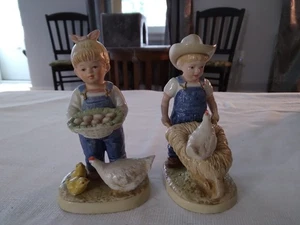 Vintage 2 FIGURINE DA COLLEZIONE - DENIM DAYS - CON UOVA E POLLO - Foto 1 di 5