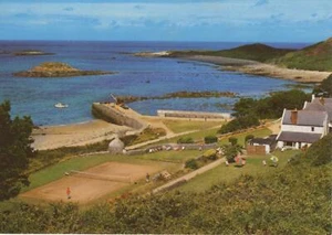 (as79) Approaching White House Hotel & Harbour Herm Channel Islands - Postal - Imagen 1 de 2