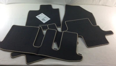 999E2-XZ002 - Nissan Pathfinder Floor Mats NEW OEM - 999E2XZ002 - Image 1 of 4