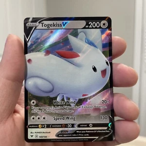 Togekiss V 140/185 Pokemon Sword & Shield Vivid Voltage (NEAR MINT) - Picture 1 of 3