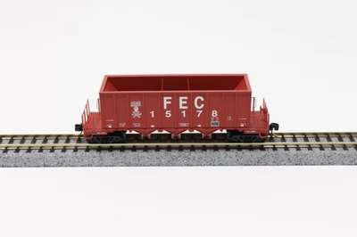 N Scale Micro-Trains 12500020 3-Bay Rapid Discharge Hopper FEC 15178 Red - Image 1 of 4