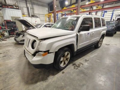 Computadora 11-14 Jeep Patriot BCM E835207 Foto 1 de 4