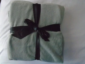 (GREY LIGHT) Soft Plain Fleece Throw Decorative Blanket Warm Solid - Picture 1 of 2