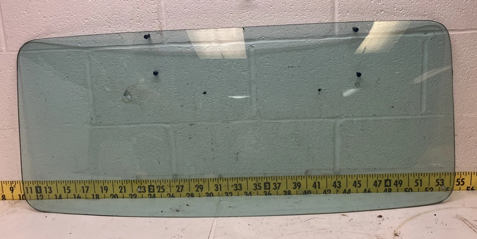 Parabrisas tintado trasero central GM 1957 4 puertas Oldsmobile/Buick (RW108C) usado fabricante de equipos originales Foto 1 de 4