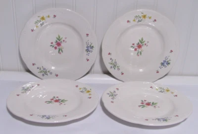 Juego de 4 platos de ensalada florales de 8" Pfaltzgraff Meadow Lane Foto 1 de 3