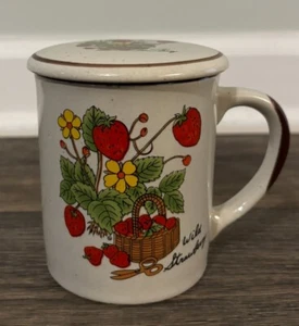 Vintage Wild Strawberry Coffee Mug Cup Brown Lid Cottagecore Retro E12 - Picture 1 of 8