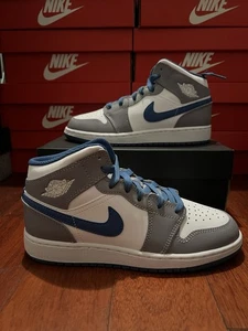 Jordan 1 MidTrue Blue Cement (GS) - Bild 1 von 5