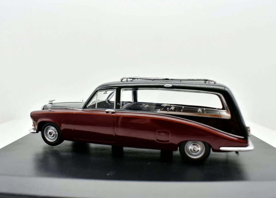 Modellino auto scala 1:43 Daimler hearse DS007 modellismo statico da collezione - Immagine 1 di 4