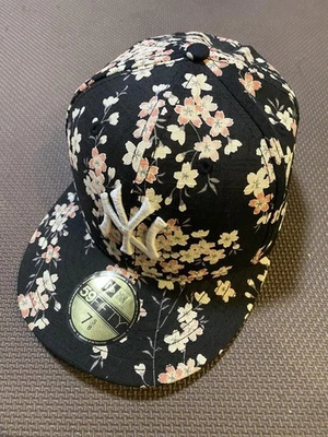 Sombrero floral New Era 59FIFTY 7 5/8 Foto 1 de 3
