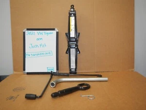 2021 VW Volkswagen Tijuan OEM Jack with Tools & Tow Hook 5QF011031 CD7E - Picture 1 of 3