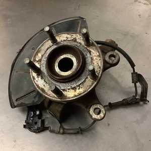 2005-2012 Ford Escape Passenger Right Front Spindle Knuckle With Hub - Picture 1 of 5