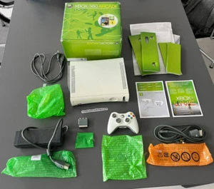 Microsoft Xbox 360 Arcade Konsole CIB - Bild 1 von 14