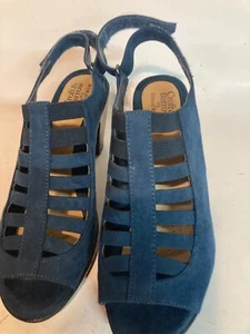 NEW Croft & Barrow Ortholite Navy Suede Heel Size 8 - Picture 1 of 4