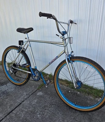 SCHWINN BMX 1981-KING STING 26 INCH BICYCLE MINTY OG BIKE  VINTAGE CLASSIC - Image 1 of 4