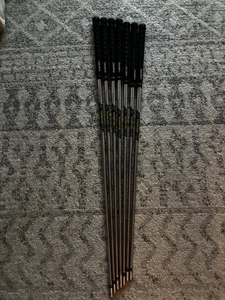 Dynamic Gold Mid 115 S300 Stiff Flex 4-PW midsize Grips - Picture 1 of 4