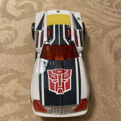 Downshift Transformers Universe Energon Deluxe Class 2005 6" Action Figure - Image 1 of 4