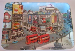 Melamin Souvenir Schmuck Tablett Londons Piccadilly Quadrat 4 x 6 cm Italien - Bild 1 von 2