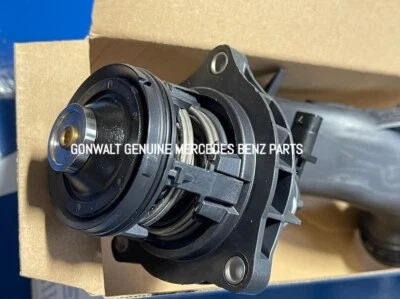 Carcasa termostato refrigerante motor Mercedes Benz S63 AMG 2012-2017 2782000615 Foto 1 de 4