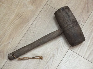 + Curieux grand maillet ancien en bois strié  + - Imagen 1 de 6
