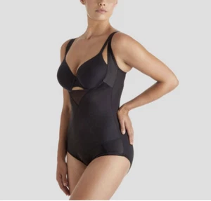 Women’s Slim Shaper Tummy Tuck Bodysuit Shape Wear (no bra) Black Size M NWT - Picture 1 of 7