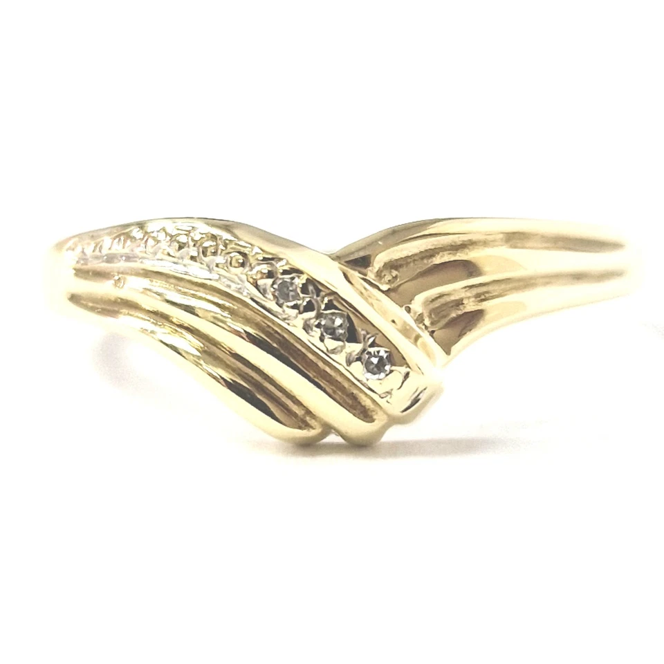 9ct Gold Diamond Ring Twisted Style V Shaped Size O 1/2 Hallmarked 1.7g - Image 1 of 4