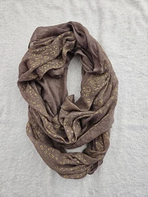 Cachecol feminino marrom e dourado com estampa de animal de chita gola alta 21 x 35 - Imagem 1 de 4