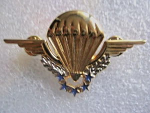 BREVET DES CHUTEURS PARACHUTISTES LES CRAPS OR BRILLANT (L.R PARIS) - Picture 1 of 2
