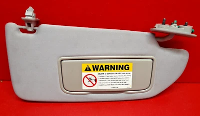 2003 - 2006 Volvo XC90 RIGHT PASSENGER SIDE Sun Visor Illuminated - Image 1 of 4