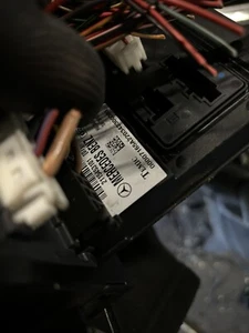 Mercedes E-Klasse Zentralelektrik W211 A2115453101 Sicherungskasten Steuergerät - Bild 1 von 1