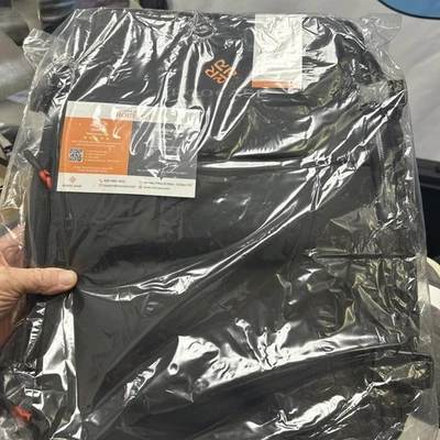 Mochila para computadora portátil ROOCASE negra viaje de negocios trabajo RC-LAP15-TR01 ¡NUEVA!! Foto 1 de 4