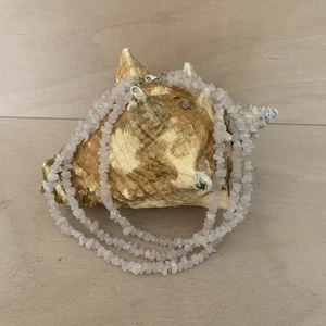 Triple Strand Rose Quartz Stone Bead Necklace - Pre-Loved - VGC - Xmas - Picture 1 of 10